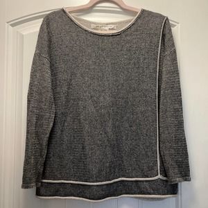 Max Studio Women’s Minimalist Long Sleeve‎ Crewneck Pullover Sweater Size S Gray